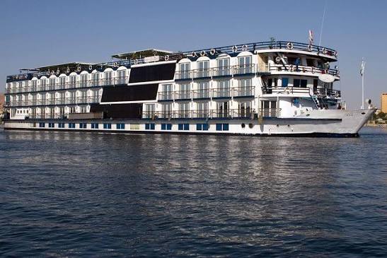 Sofitel Legend Old Cataract (Асуан): Здесь цены достигают $1,000 за ночь. Такие объекты выбирают те, кто бронирует элитные цены на круизы по Нилу в Египте на частных лодках-дахабиях.