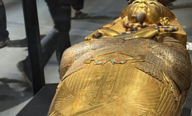 "Hai domande sul tuo itinerario o vuoi un preventivo personalizzato che rispetti il tuo budget? [Contatta subito il team di Momo Tours Egypt] – Trasformiamo la tua idea di viaggio in una realtà indimenticabile."