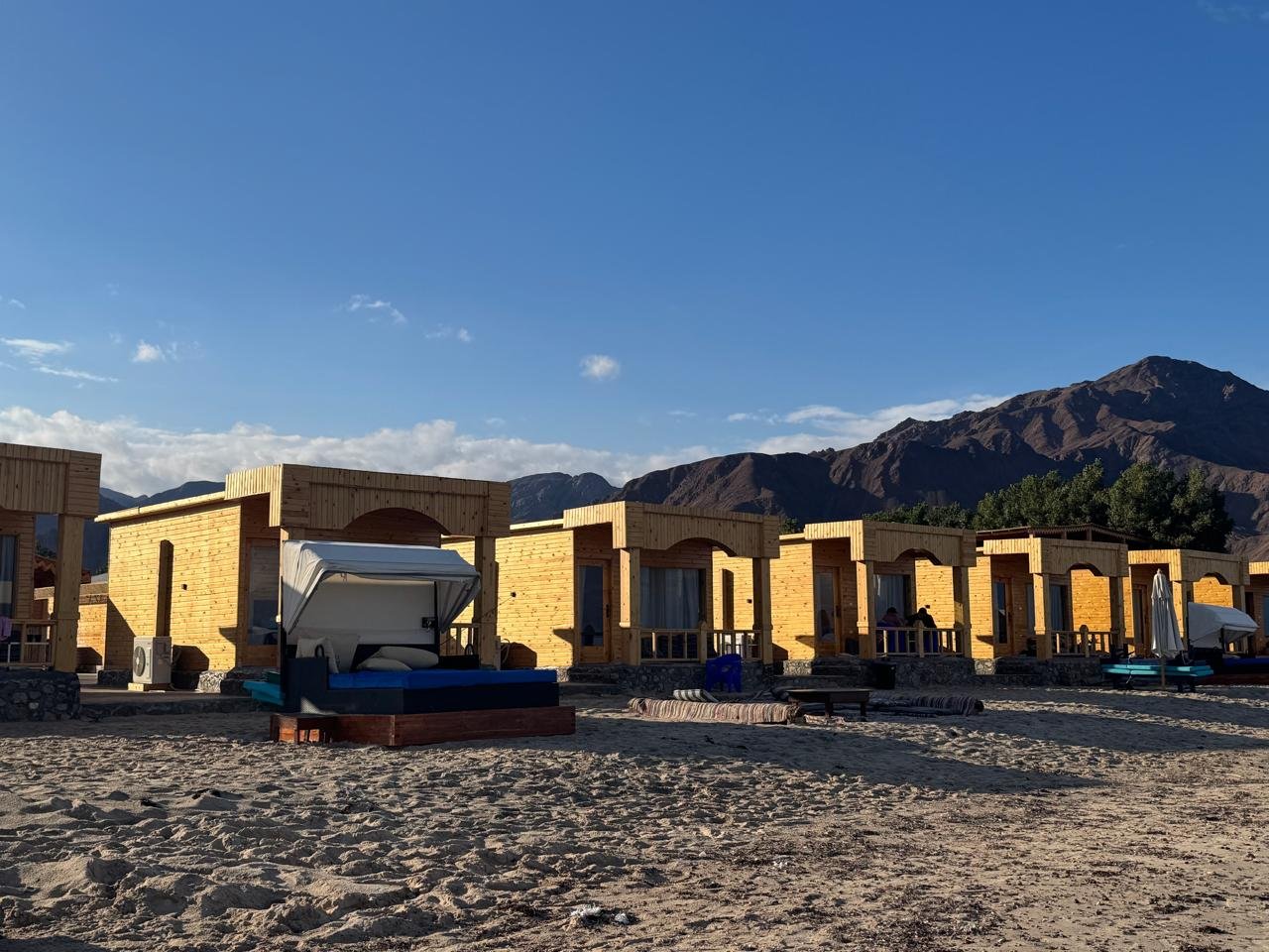 Sinaï Egypte: "Strandpromenade van Dahab aan de Golf van Akaba
